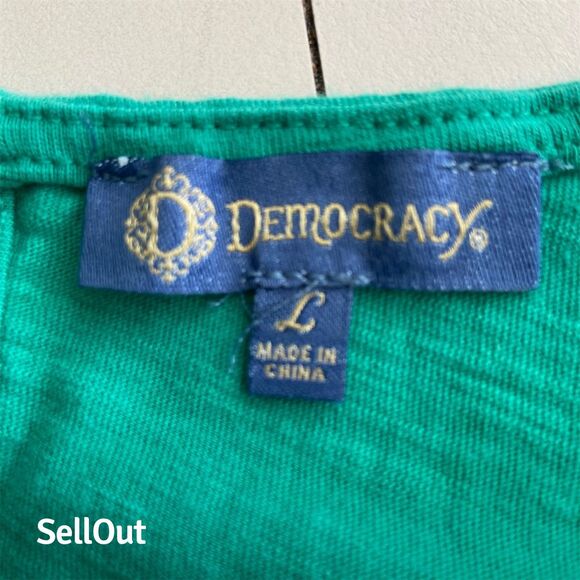 Democracy Women's Sleeveless Blouse Green Size L Decorative Hem - Picture 2 of 4